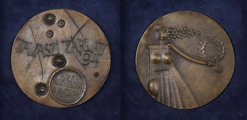 Ligeti Erika (1934 - 2004) - Leány babékoszorúval /Tavaszi Tárlat '94